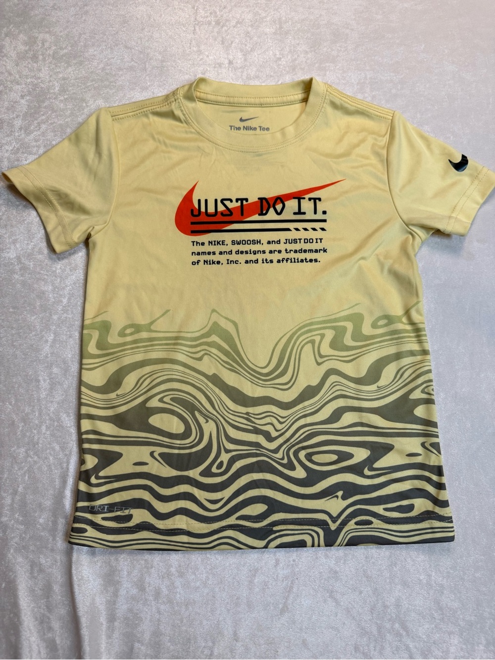 Nike Kids Yellow 'Just Do It' Graphic Tee with Olive Wave Print